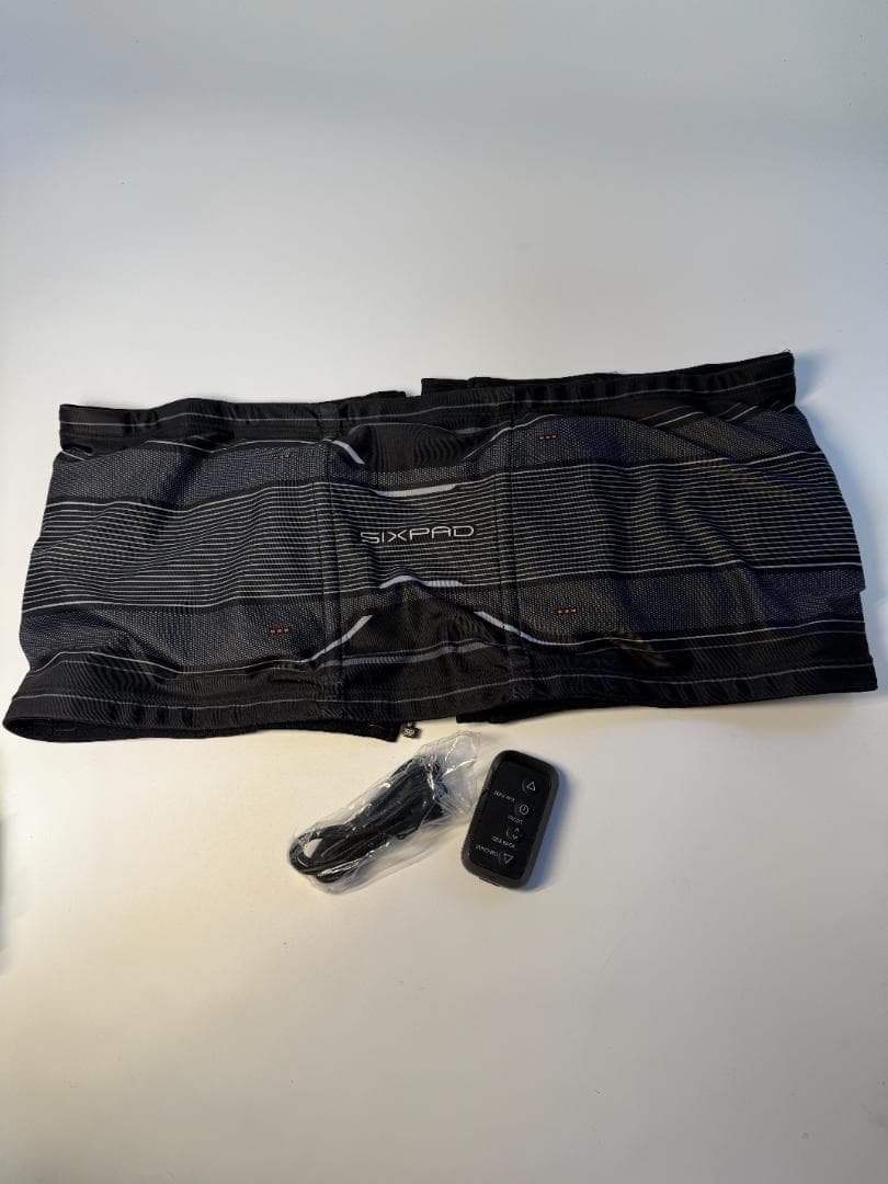 シックスパッド パワースーツ コアベルト　LLサイズ　コントローラー付属