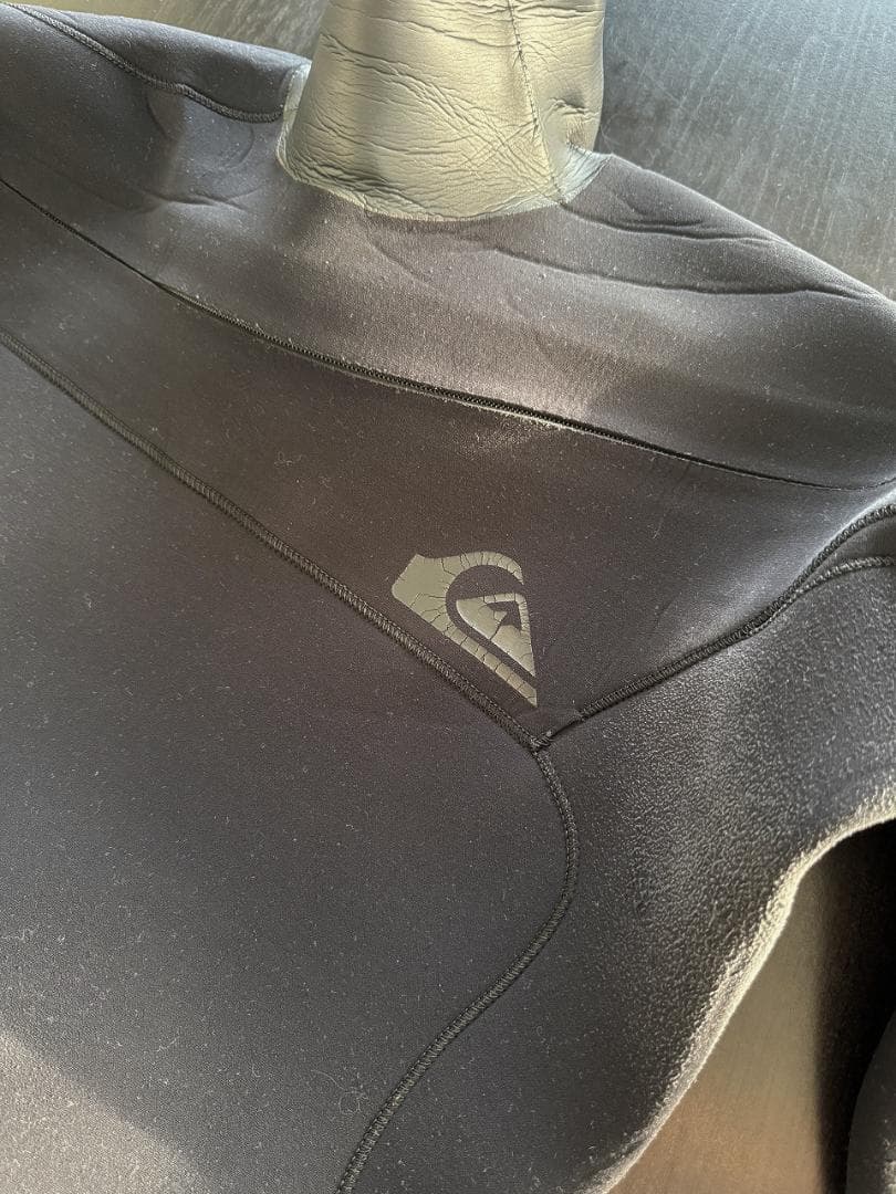 Quiksilver ブラック フルスーツ　フルジャージ