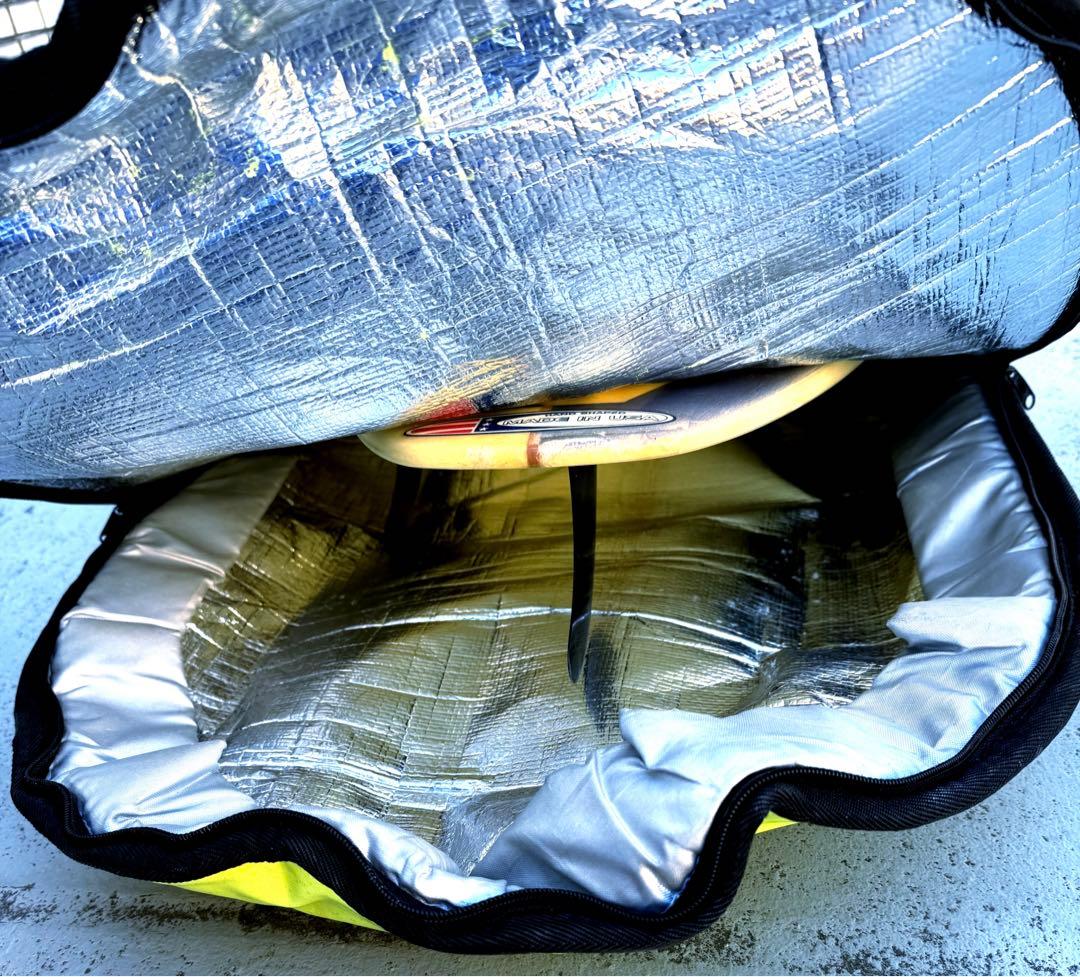 ショート用サーフボード　スカッシュテール　トライフィン　ケース付