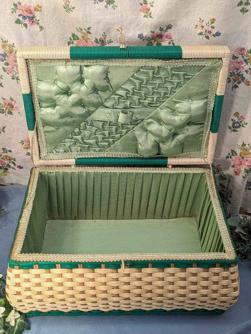 大きめ イギリス アンティーク ソーイングバスケット 裁縫箱 グリーン