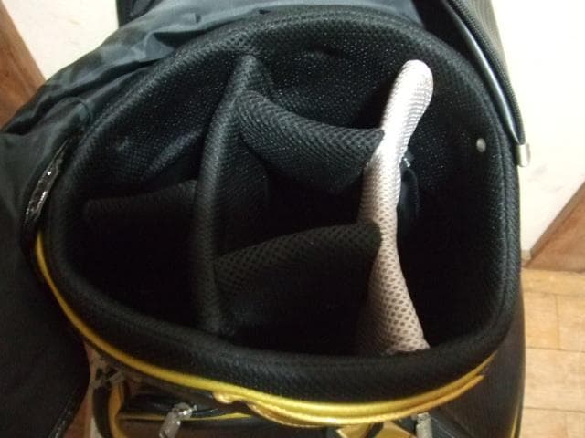 男性用ゴルフセット。IGNIOゴルフバック付 1Wはデカヘッドです。