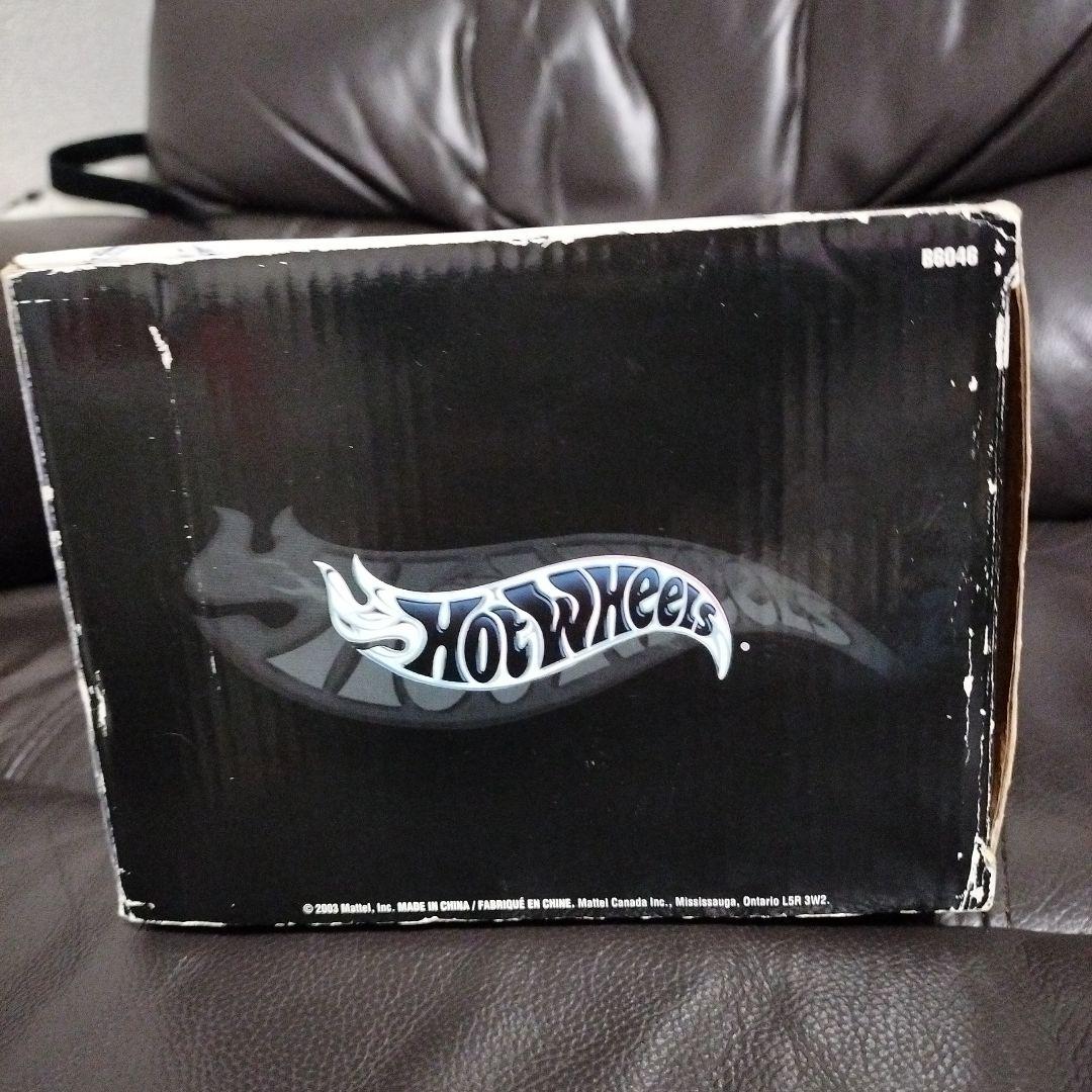 マテル　ホットウィール　バットマン バットモービル 1/18ダイキャストミニカー