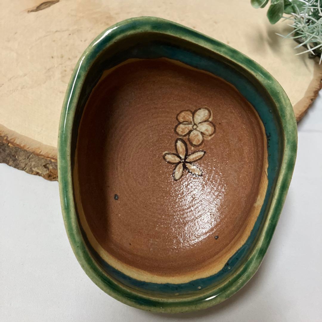 新品　織部焼　不二窯　和子造　抹茶茶椀　茶盌　花柄