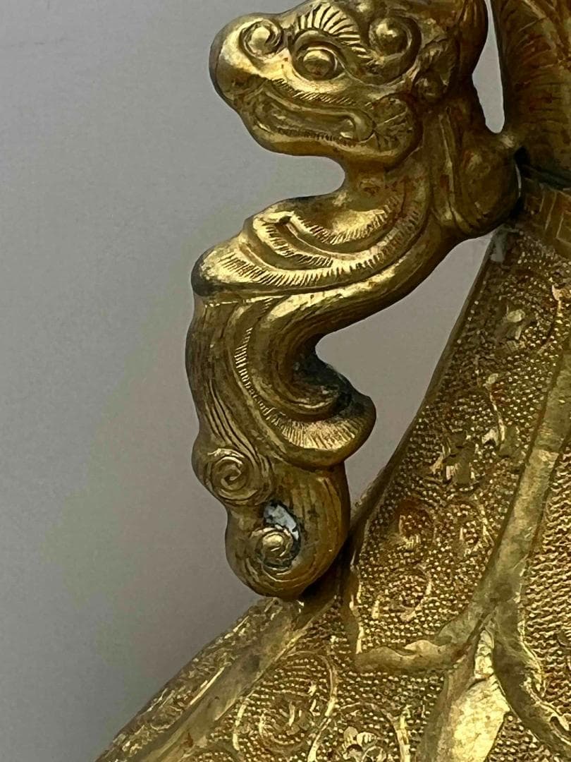 唐時代　金器　金象嵌鏨彫吉祥唐草紋瑞獸夔龍文八角金花瓶(B-74)