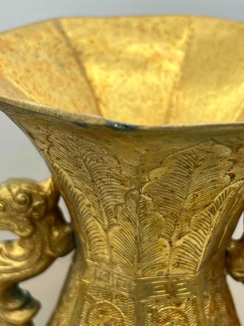 唐時代　金器　金象嵌鏨彫吉祥唐草紋瑞獸夔龍文八角金花瓶(B-74)