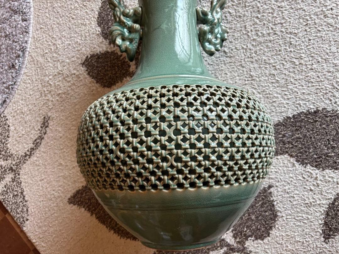 高麗青磁　花瓶　置き飾りアンティーク