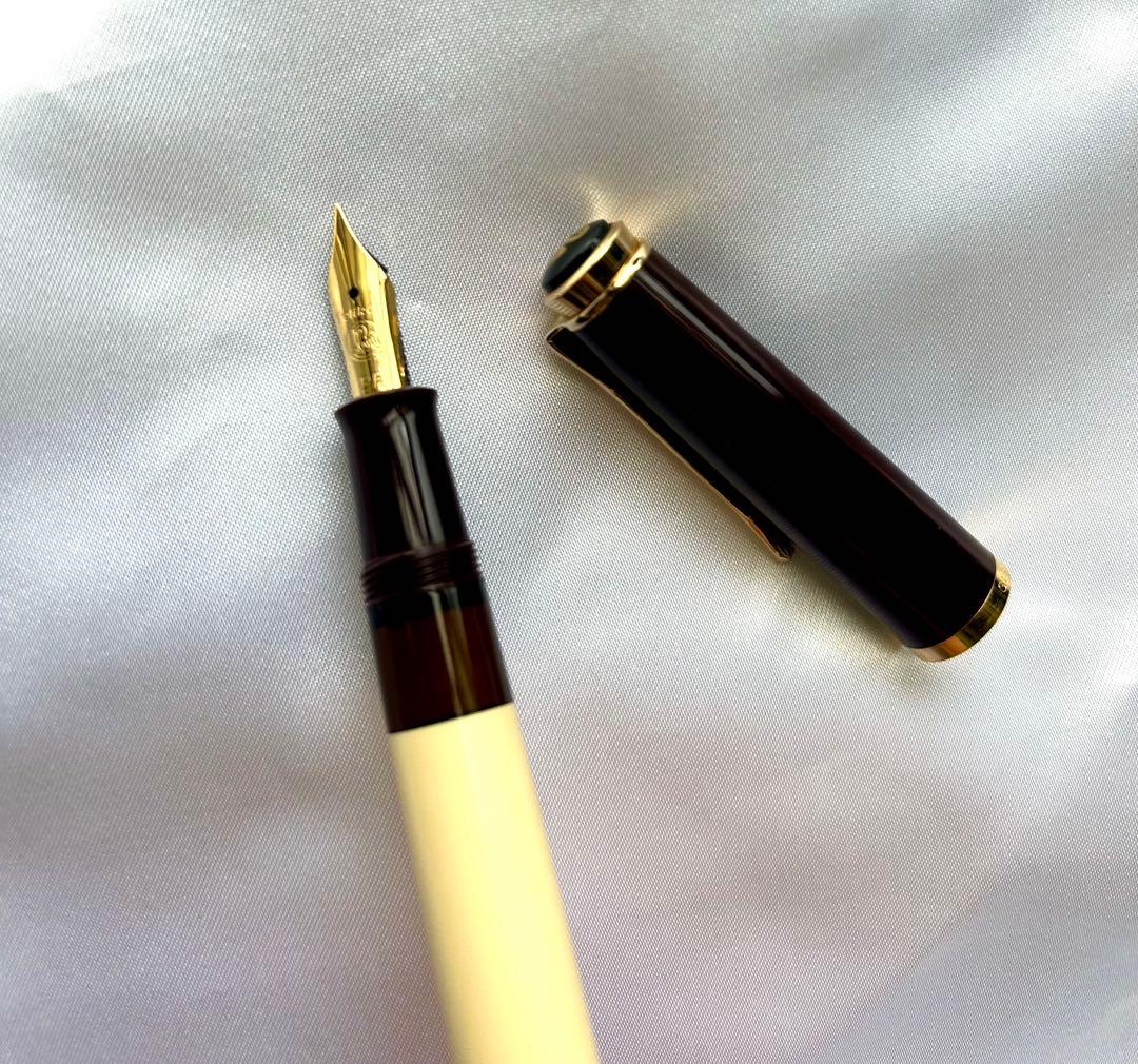 Pelikan（ペリカン）万年筆 クラシック M200 カフェクリーム