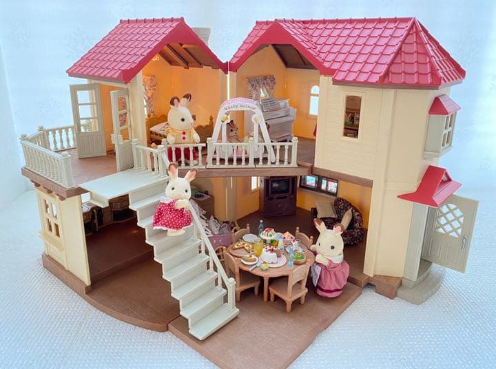 【タイムセール！全ての小物付き】シルバニアファミリー　あかりの灯る大きなお家