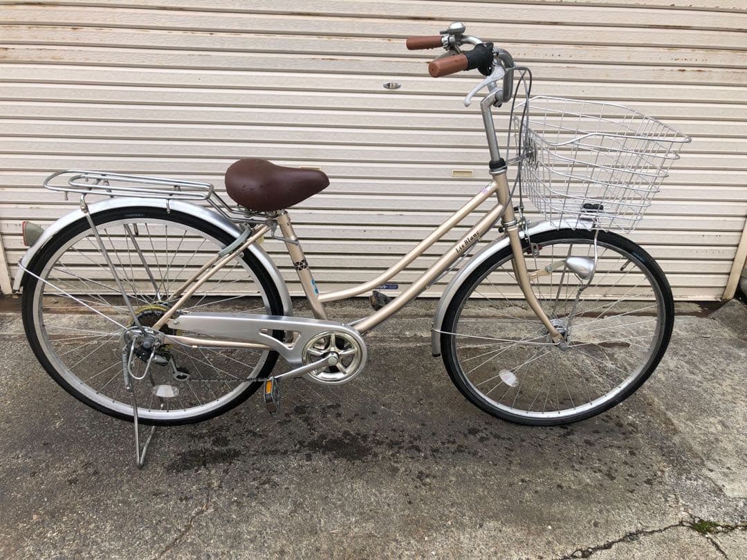 スイスー新品を9割引にしたものあり