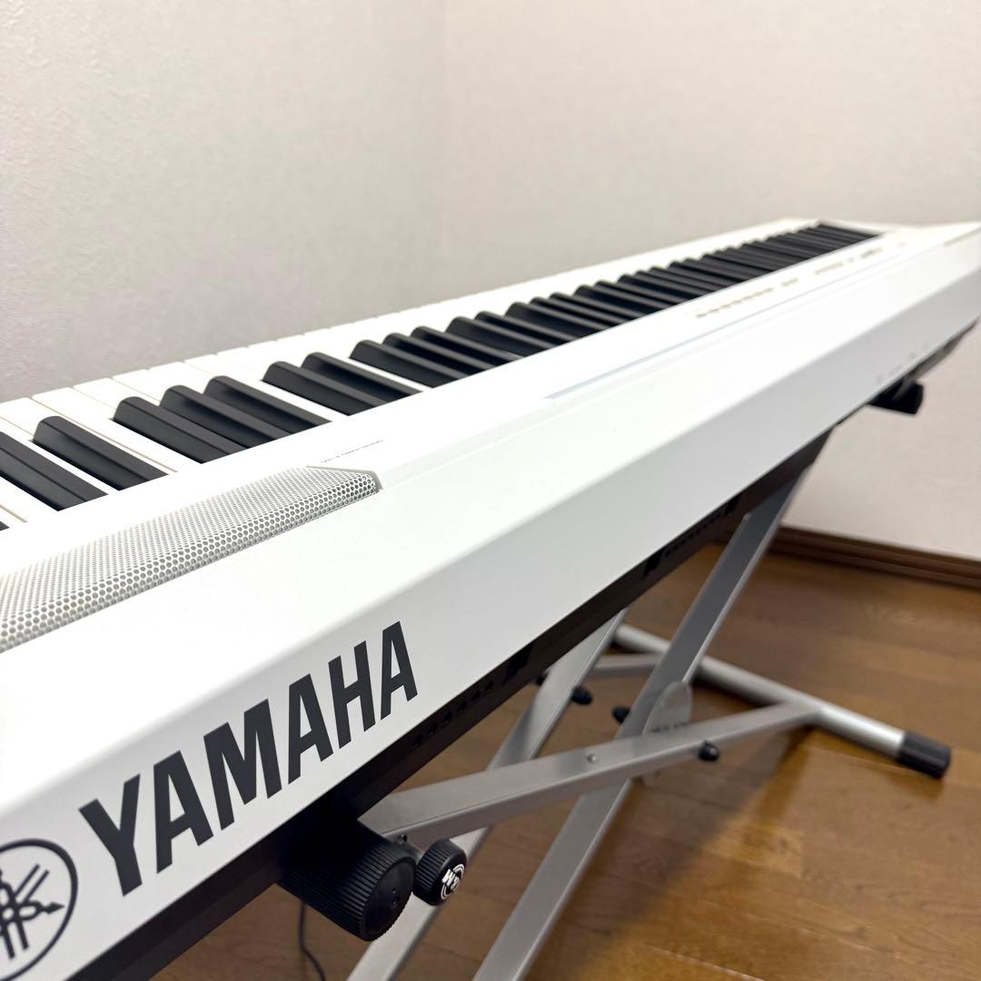 YAMAHA P-105 電子ピアノ 88鍵 ホワイト 付属品多数　ヤマハ