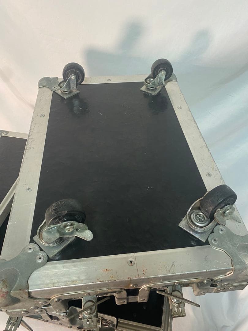 2786❣️ ARMOR ( アルモア ) 7Uラックケース　キャスター付き