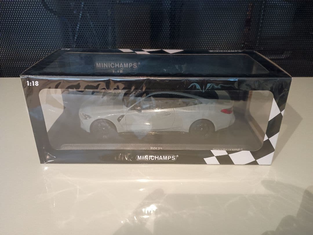 ミニチャンプス MINICHAMPS  M4 2020 1/18