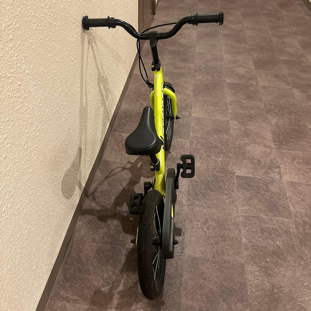 大人気廃盤カラー　ライムイエロー　ストライダー　STRIDER　14X