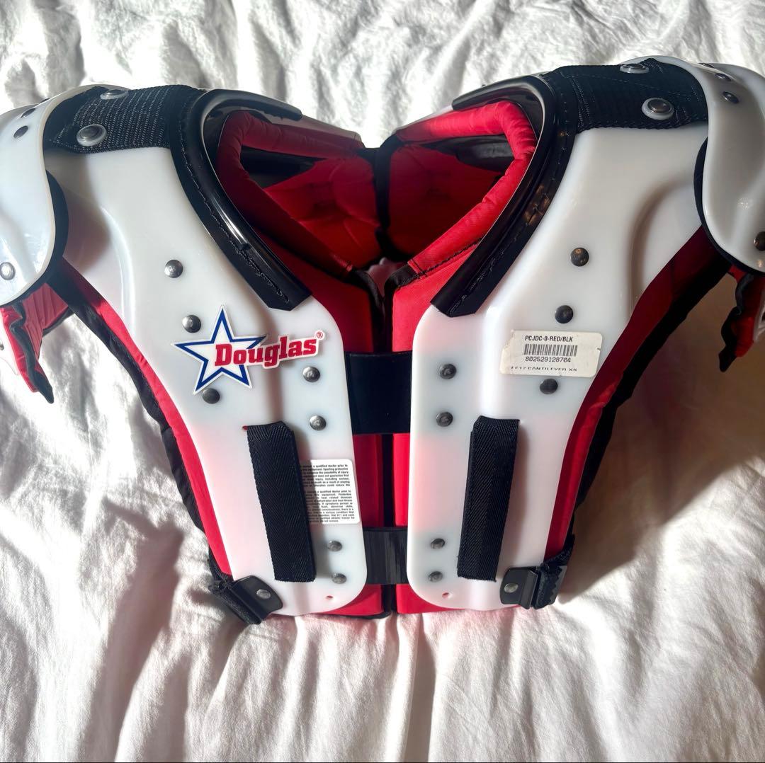 【新品未使用✨】Douglas ダグラスFF17 XS アメフトショルダーパッド