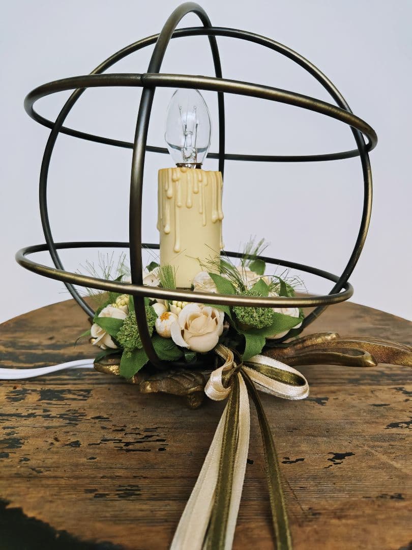 フランスアンティーク✨️キャンドル テーブルランプ　布花リース✩メタルシェード付