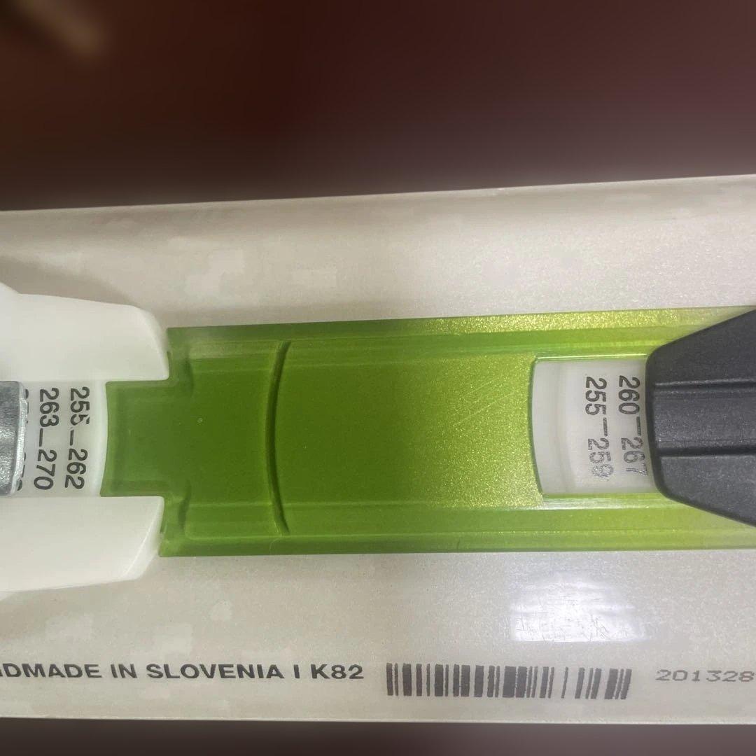 スキー板 エラン　軽量型　146センチ　グリーン ホワイト ビンディングつき