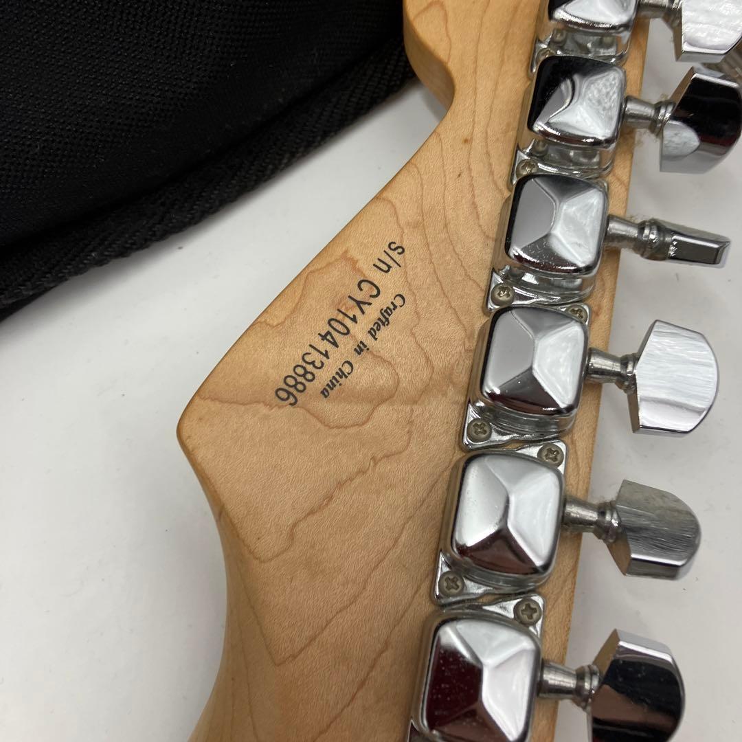 Squier by Fender ストラトキャスター ケース付き　エレキギター