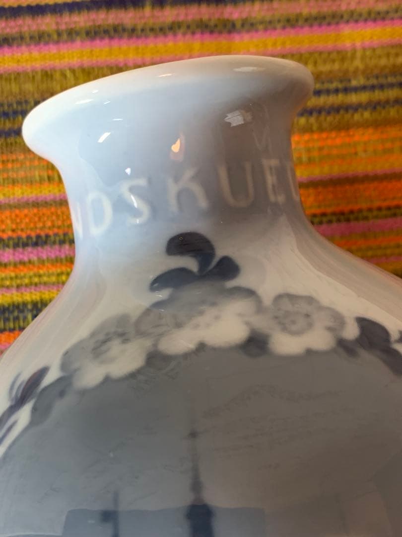 ロイヤルコペンハーゲン　1926年アンティークのローゼンボー城が描かれた花瓶！