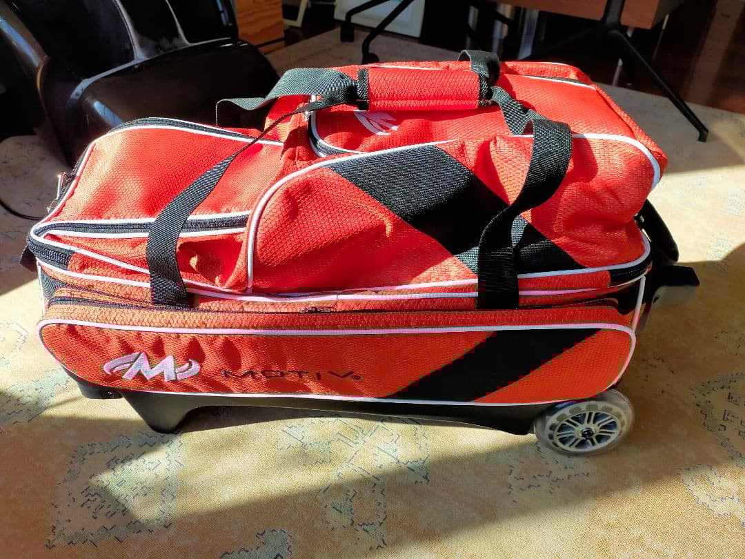 【新品】MOTIV BMV-2800 ボウリングバッグ ★【東京都内は無料配送】