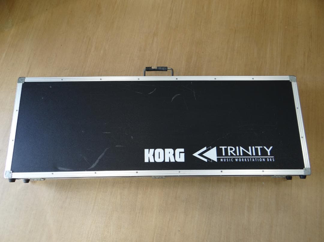 KORG Triton studio 動作確認済　ハードケース付